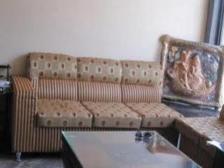 ماثورا Shree Guru Kripa Atithi Bhavan Hotel المظهر الخارجي الصورة